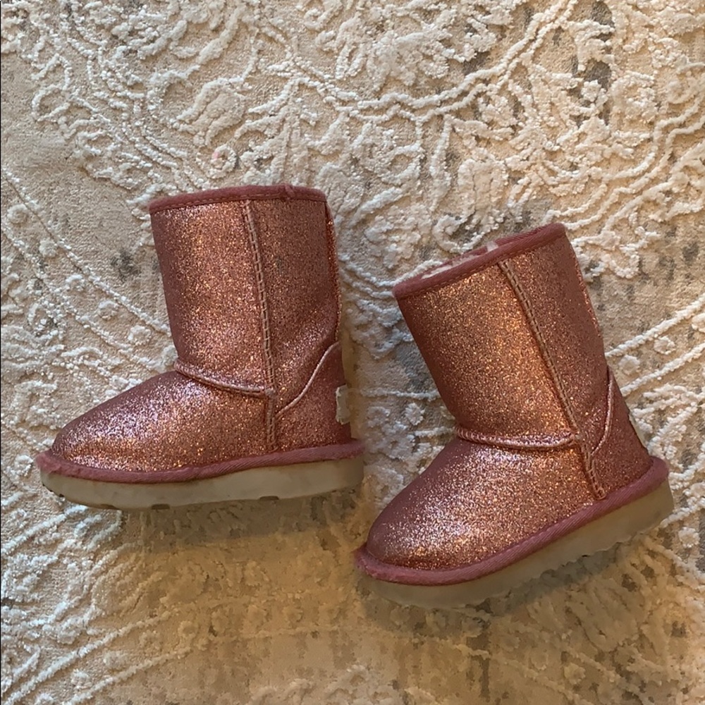 Little Girl’s Ugg Classic II Short Glitter Boots